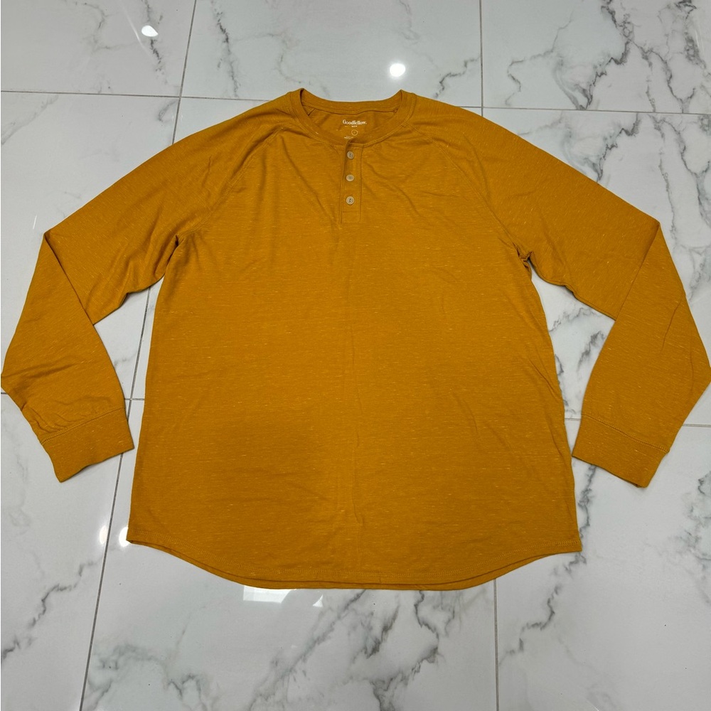 Men’s Goodfellow & co long sleeve shirt in the color mustard yellow size Large